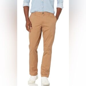 Amazon Essentials Men's Khaki Chinos